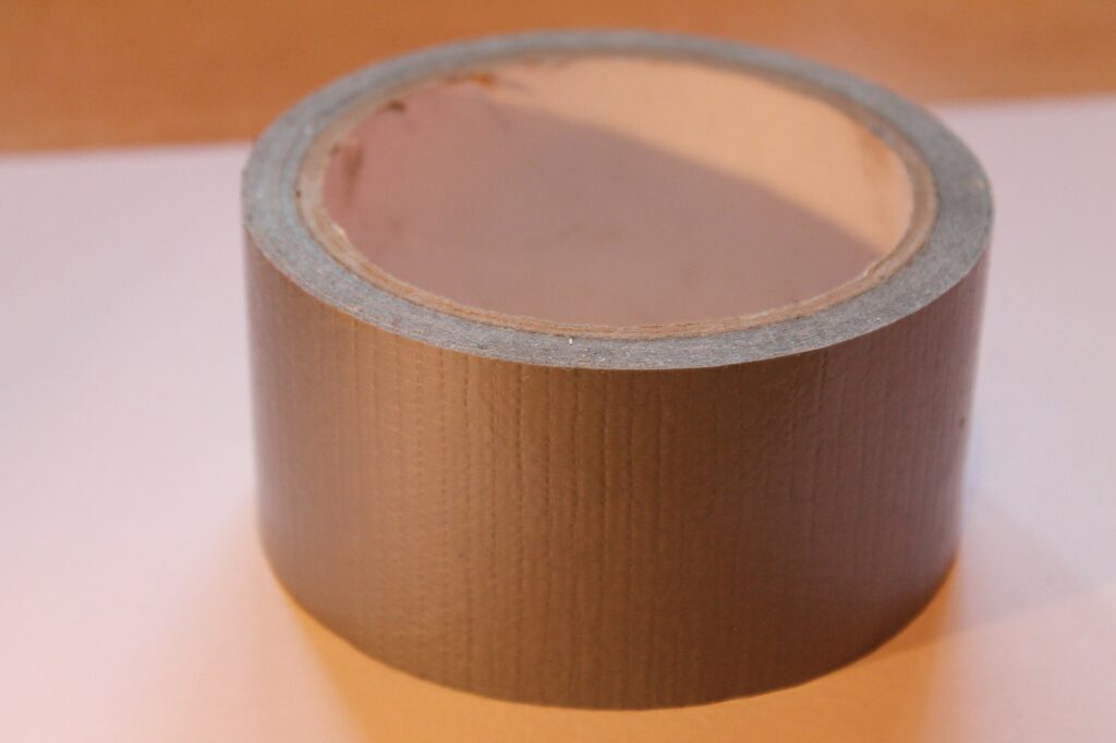 cloth tape atau lakban kain hitam