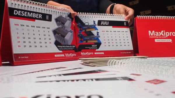 11 Macam Bentuk / Desain Kalender Menarik Yang Multiguna - Maxipro