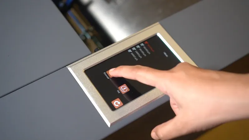 Touchscreeen screen